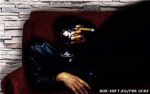 Мужской фотошаблон-с бокалом вина и с сигарой