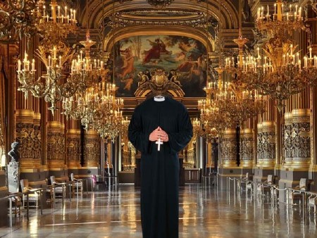 Шаблон для Photoshop - Служитель в церкви